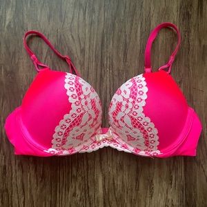 Victoria’s Secret Bombshell Miraculous Plunge Bra